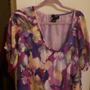 Allison Morgan top size xl